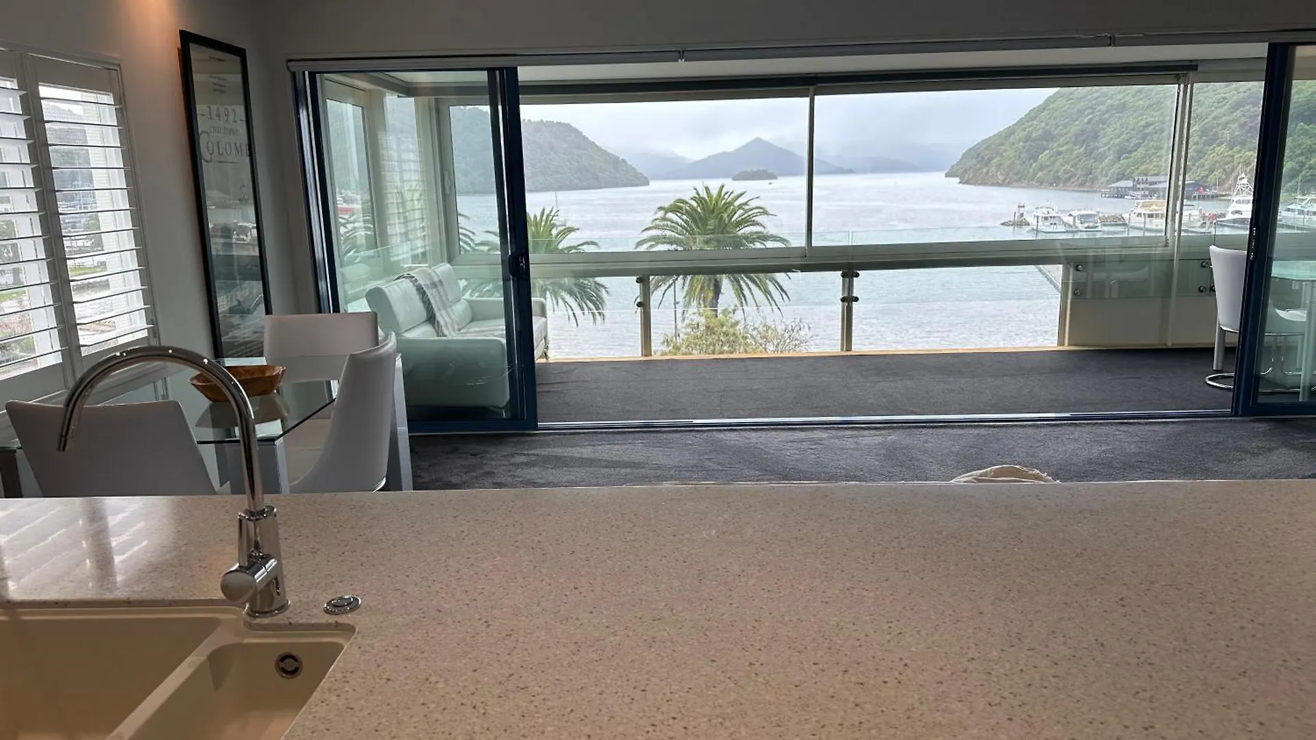 Perano Penthouse Apartment Picton New Zealand